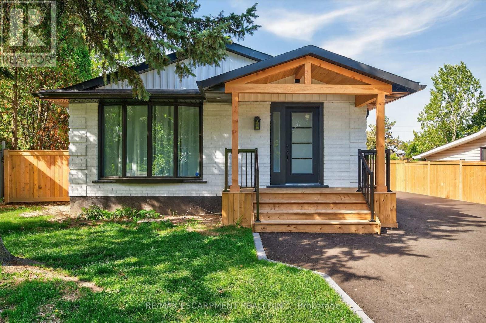 2 - 75 BRITTEN CLOSE, Hamilton, Ontario