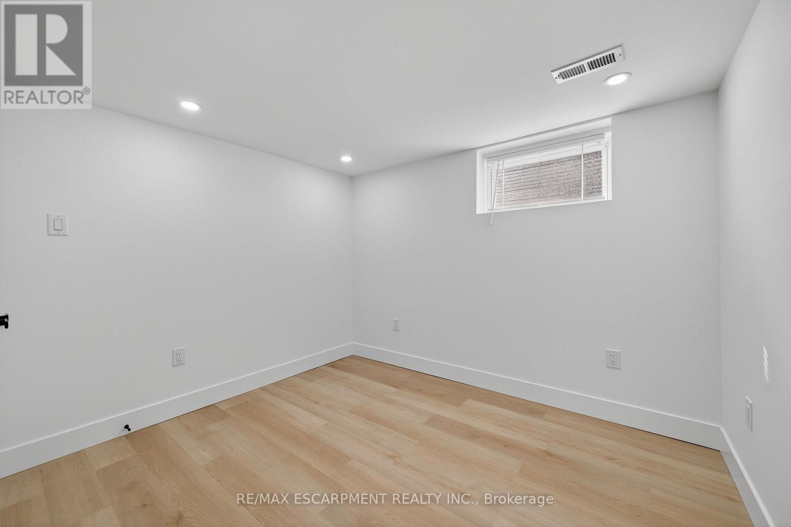 2 - 75 Britten Close, Hamilton, Ontario  L9C 4K1 - Photo 17 - X12444134