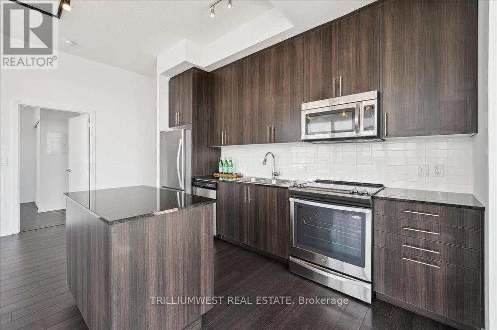 1702 - 85 Duke Street W, Kitchener, Ontario  N2H 0B7 - Photo 10 - X12444137
