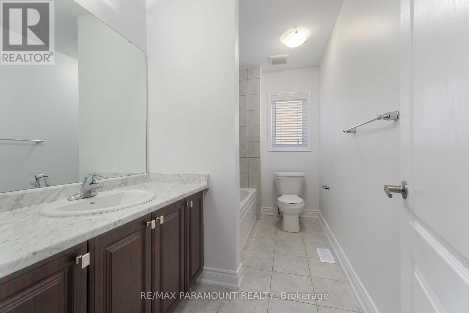 20 Vaughn Drive, Thorold (Hurricane/merrittville), Ontario  L3B 0G8 - Photo 16 - X12444138