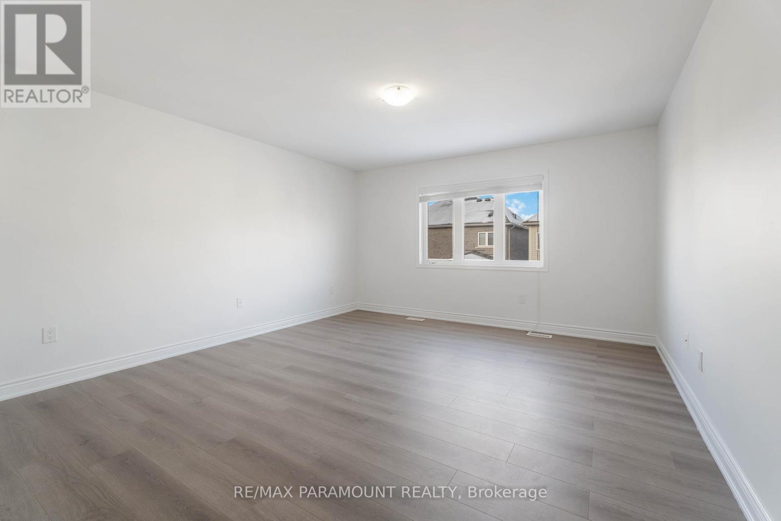 20 Vaughn Drive, Thorold (Hurricane/merrittville), Ontario  L3B 0G8 - Photo 21 - X12444138