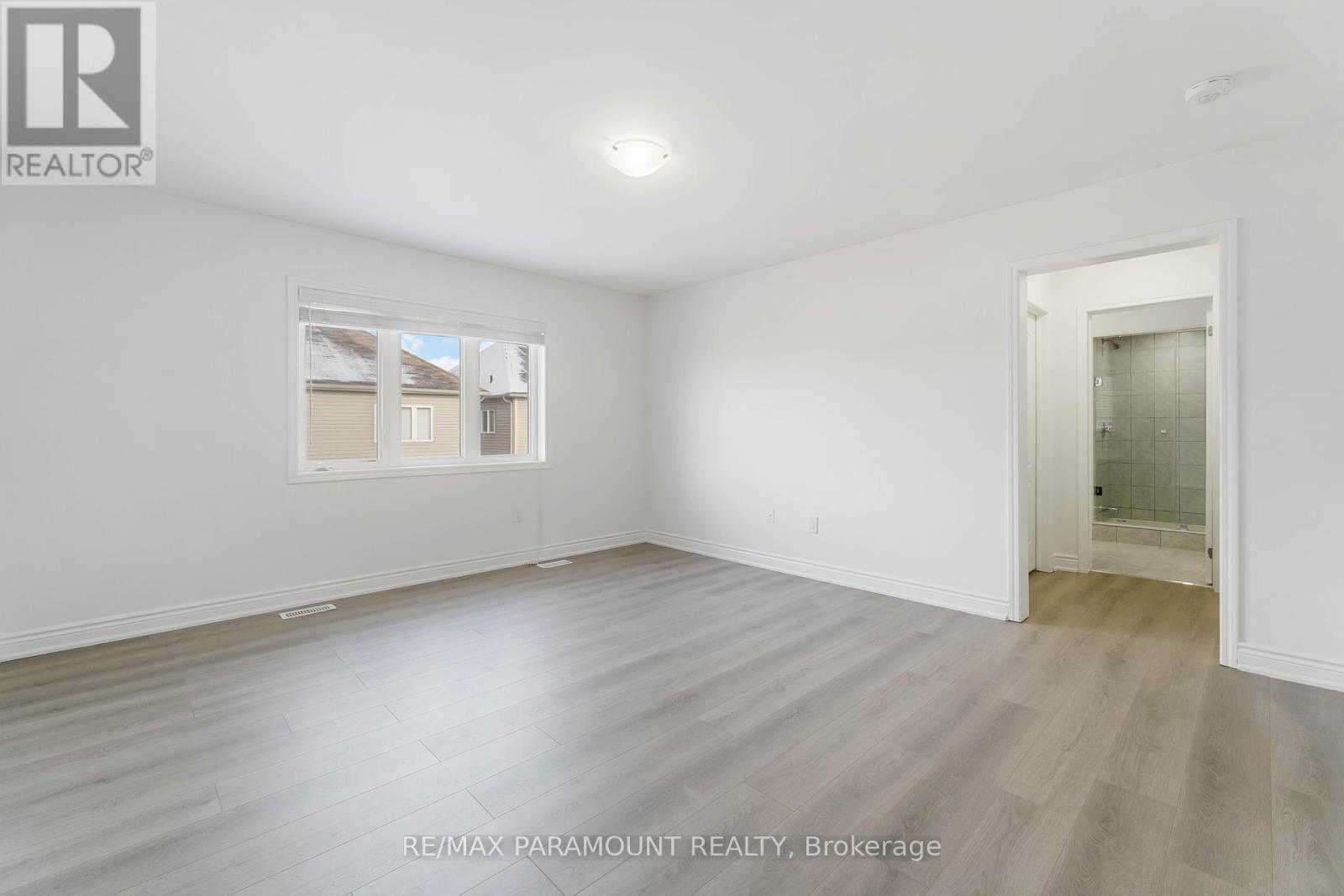 20 Vaughn Drive, Thorold (Hurricane/merrittville), Ontario  L3B 0G8 - Photo 23 - X12444138