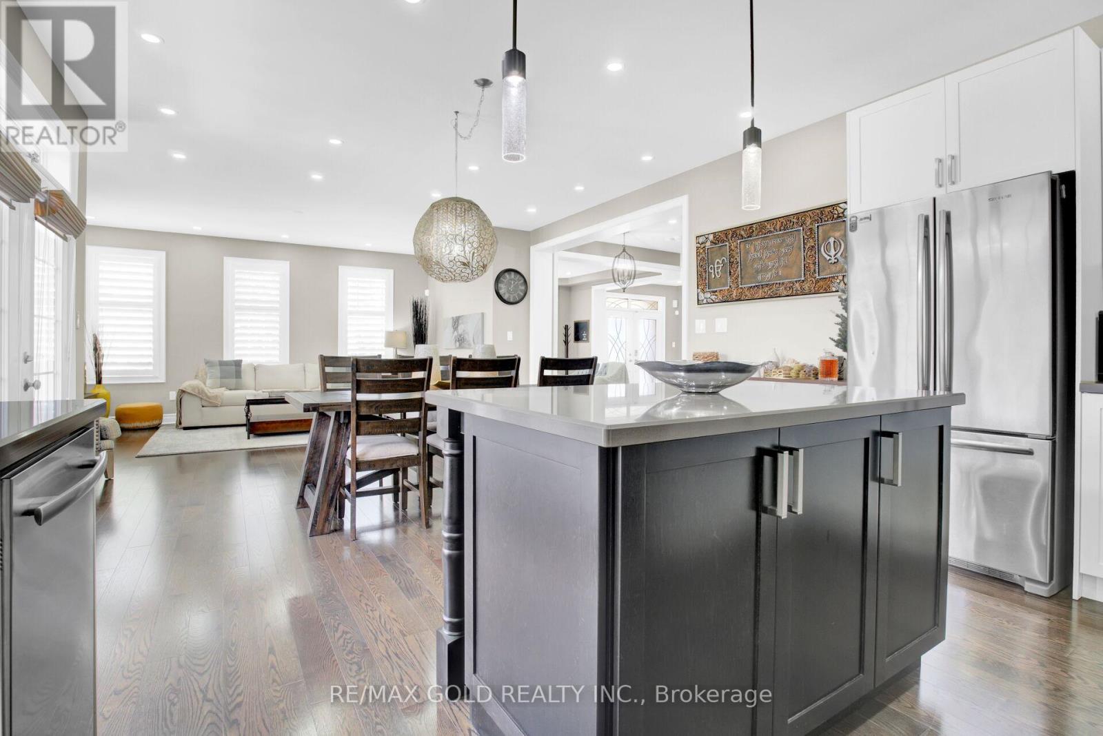 39 Ketchum Street, Mono, Ontario  L9W 6T4 - Photo 14 - X12444139