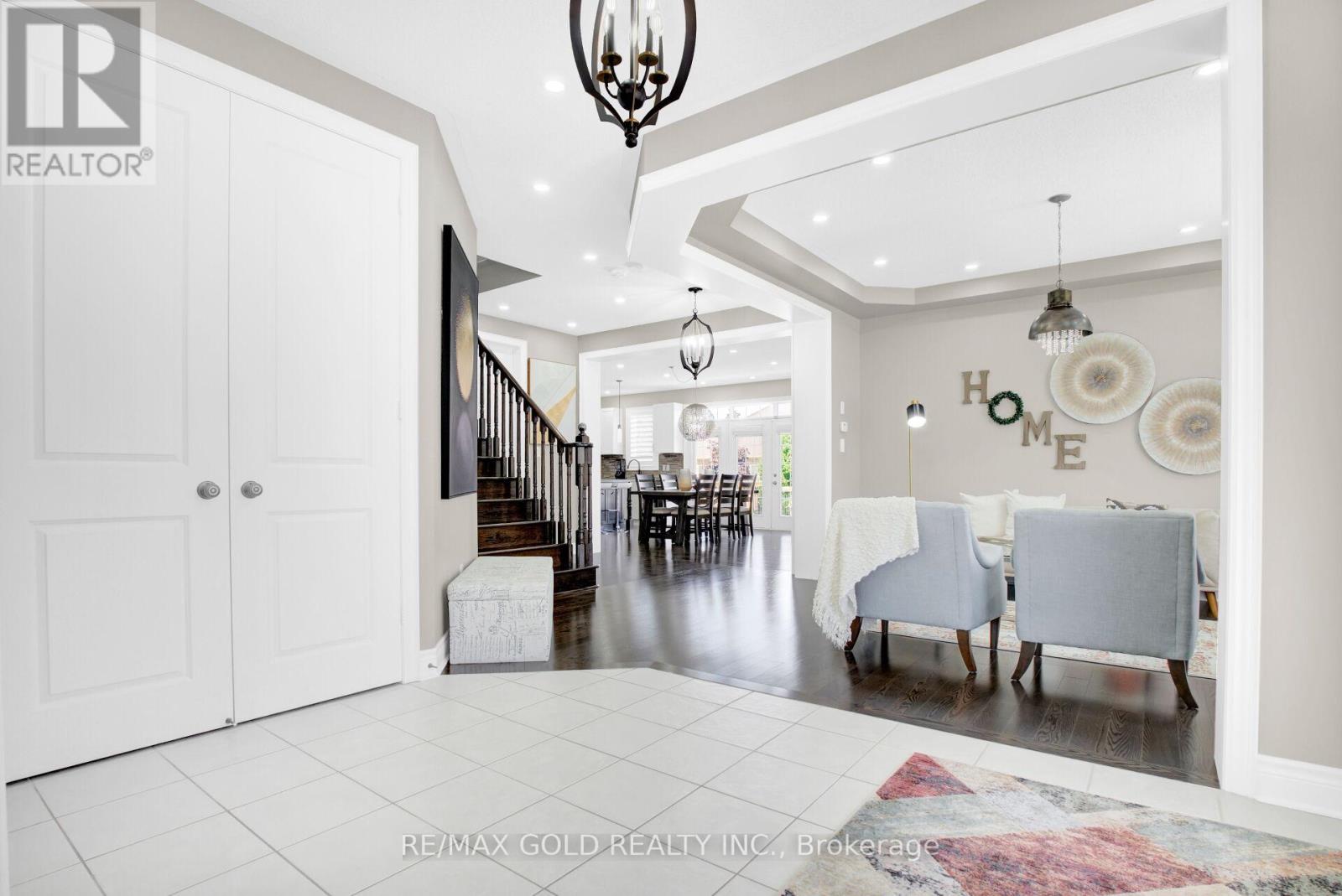 39 Ketchum Street, Mono, Ontario  L9W 6T4 - Photo 6 - X12444139