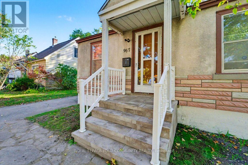 967 Merivale Road, Ottawa, Ontario  K1Z 6A3 - Photo 3 - X12444140