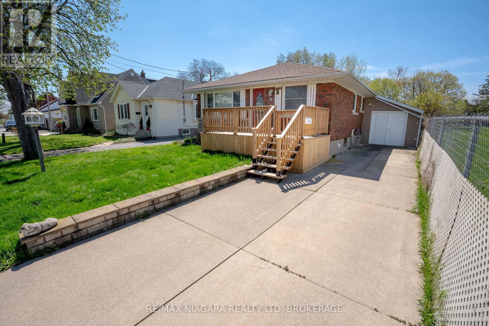 5 ST PETER STREET, St. Catharines, Ontario