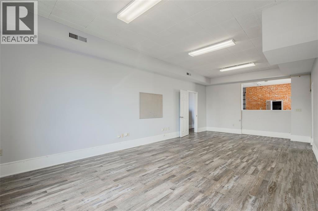 251 Campbell Street Unit# 4, Sarnia, Ontario N7T 2H2 - Photo 5 - 25025239