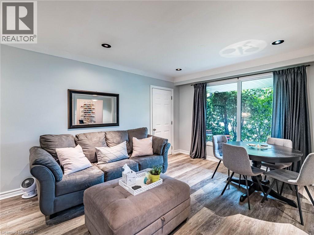 637 Artreva Crescent, Burlington, Ontario  L7L 2B8 - Photo 6 - 40775872