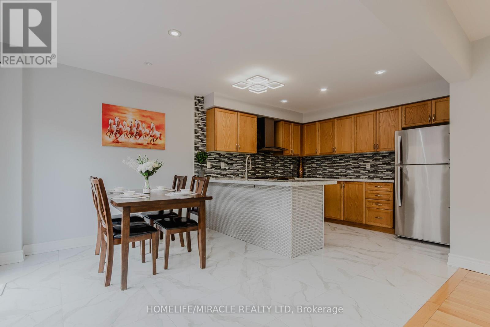 27 Silver Egret Road, Brampton, Ontario  L7A 3P6 - Photo 9 - W12397667