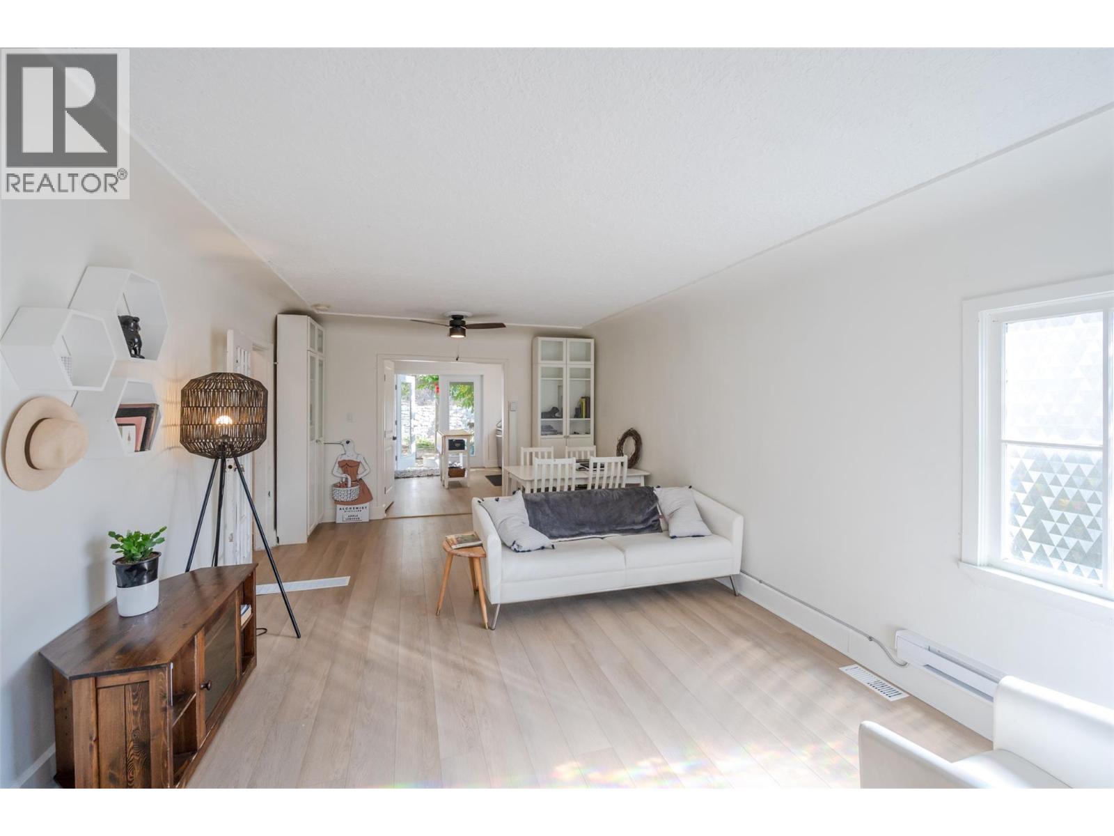 294 Norton Street, Penticton, British Columbia  V2A 4H7 - Photo 6 - 10364969