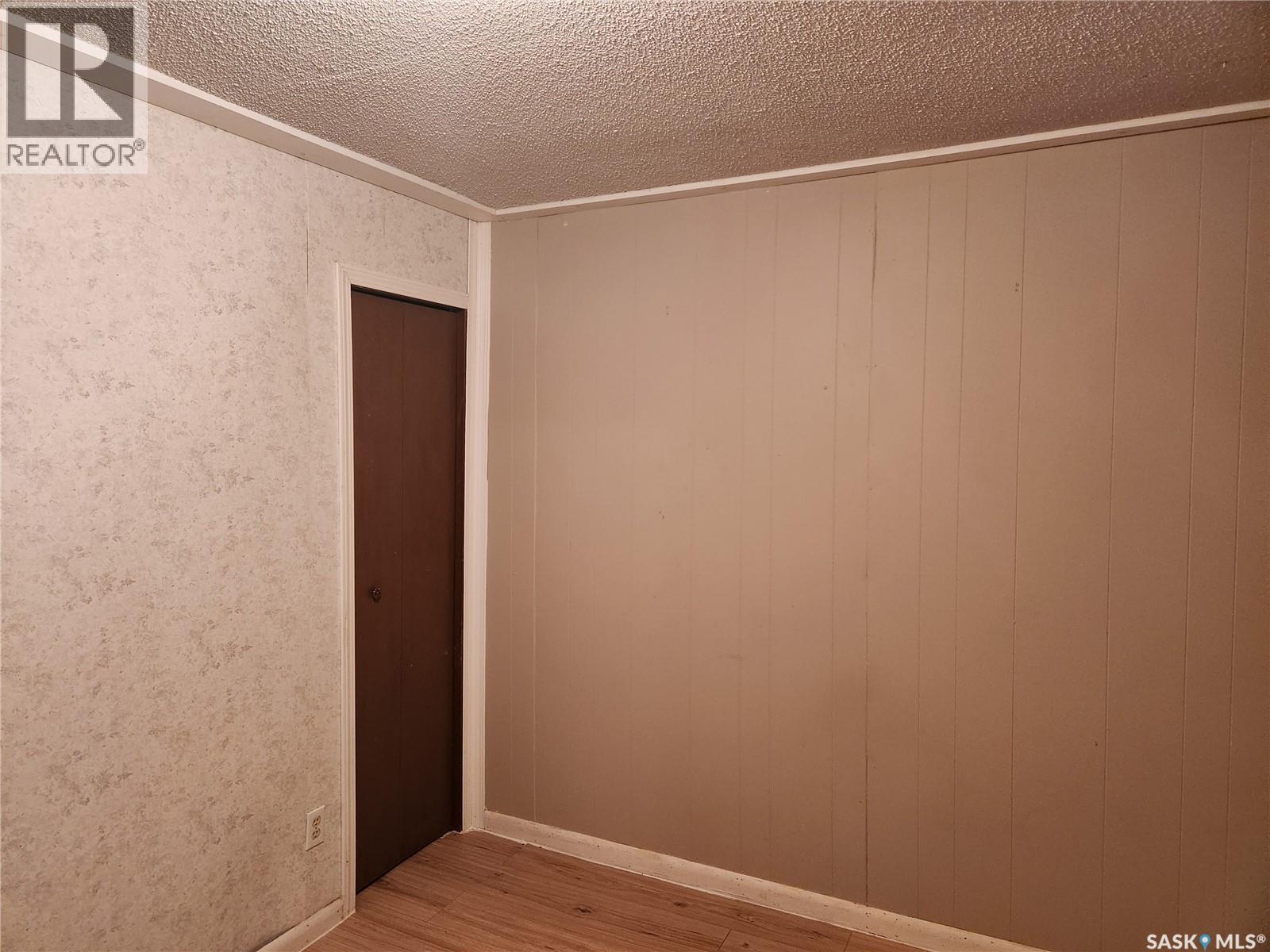 19 10th Avenue Ne, Swift Current, Saskatchewan  S9H 2T1 - Photo 24 - SK019832