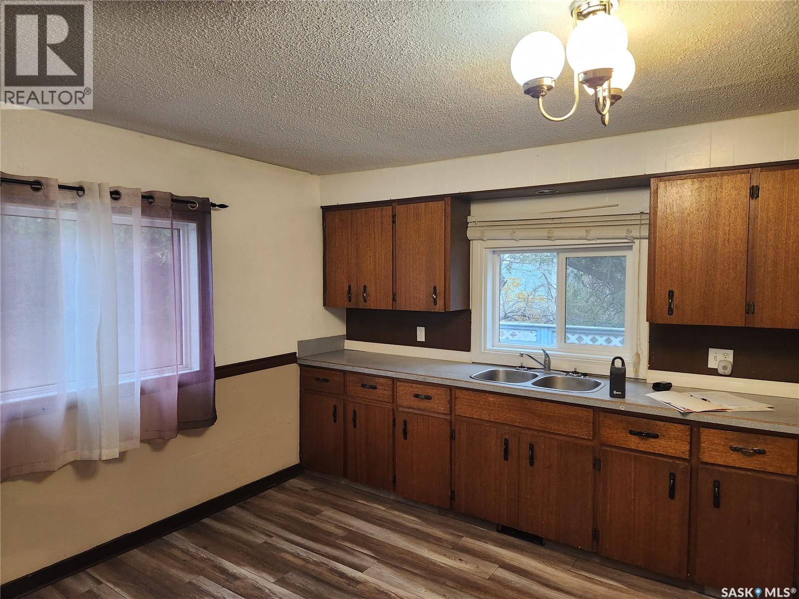 19 10th Avenue Ne, Swift Current, Saskatchewan  S9H 2T1 - Photo 7 - SK019832