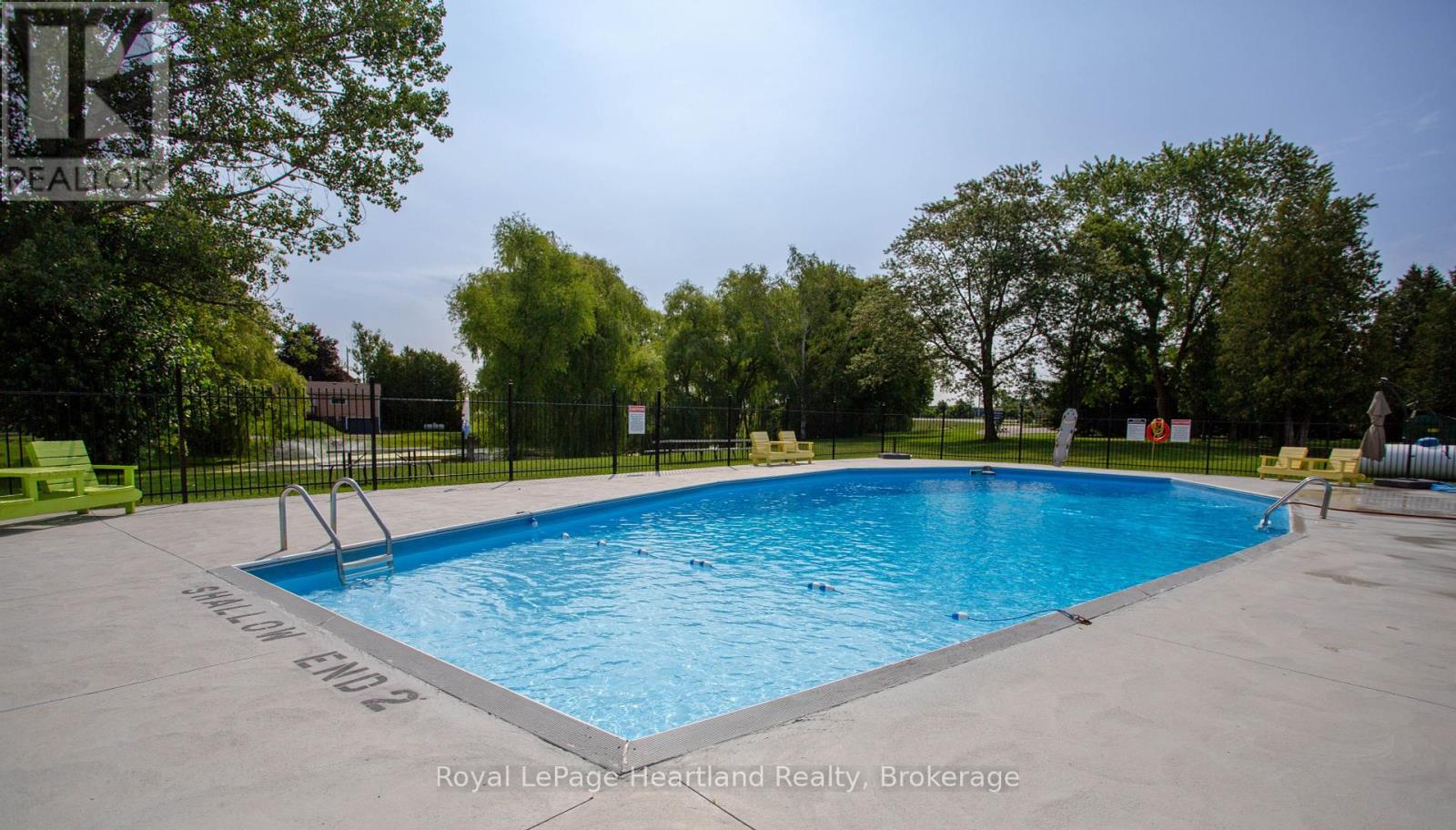 20 Bluffs View Boulevard, Ashfield-Colborne-Wawanosh, Ontario  N7A 0C6 - Photo 19 - X12119559