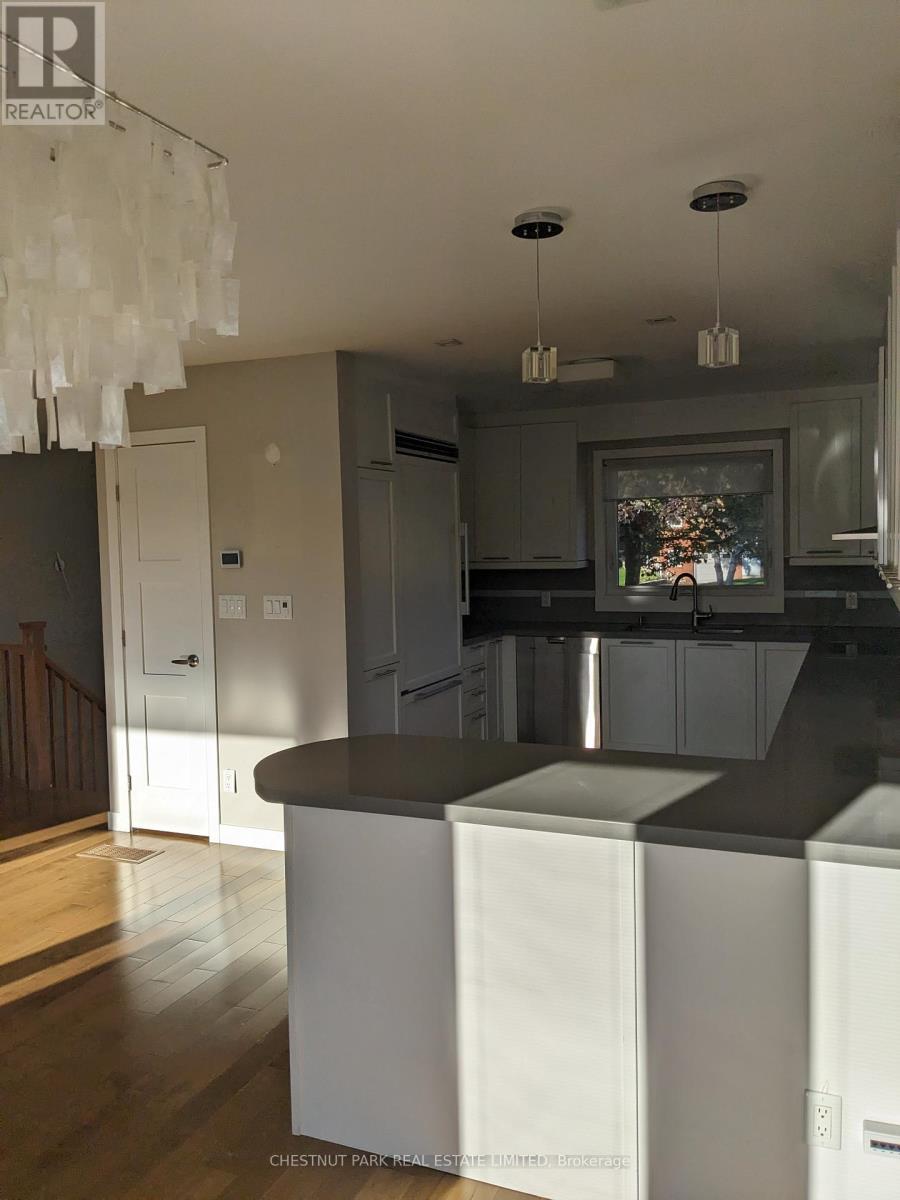 142 Sloane Avenue, Toronto, Ontario  M4A 2B7 - Photo 6 - C12444200