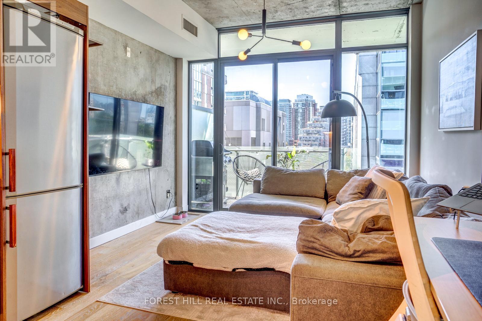 608 - 25 Stafford Street, Toronto, Ontario  M5V 0G3 - Photo 10 - C12444206