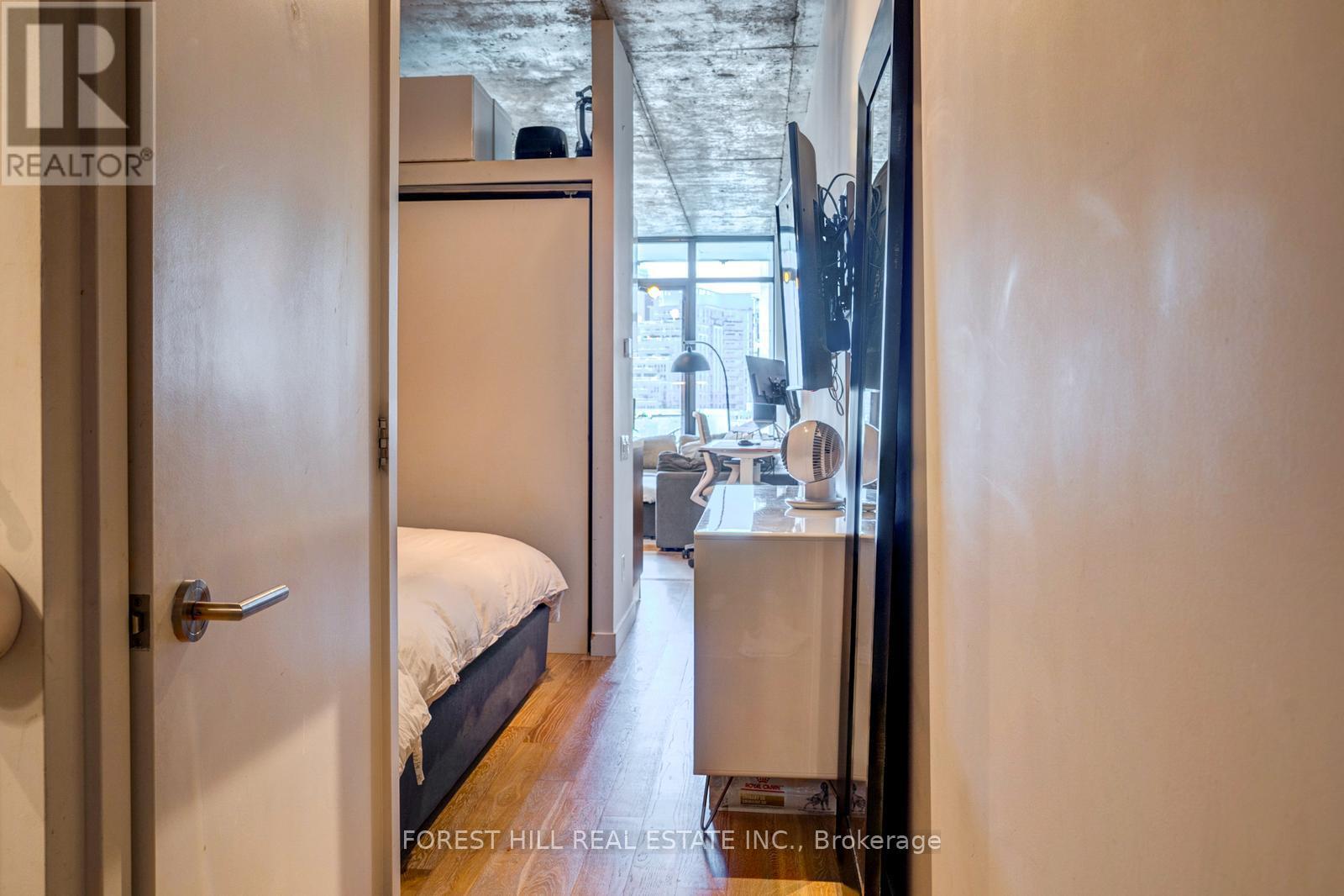 608 - 25 Stafford Street, Toronto, Ontario  M5V 0G3 - Photo 8 - C12444206