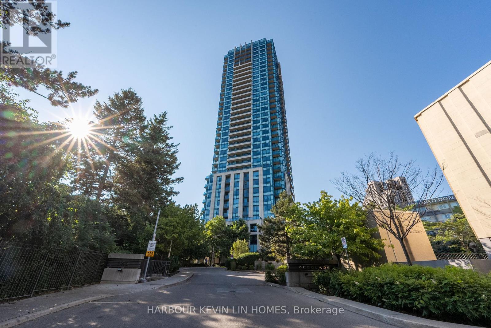 704 - 181 WYNFORD DRIVE, Toronto, Ontario