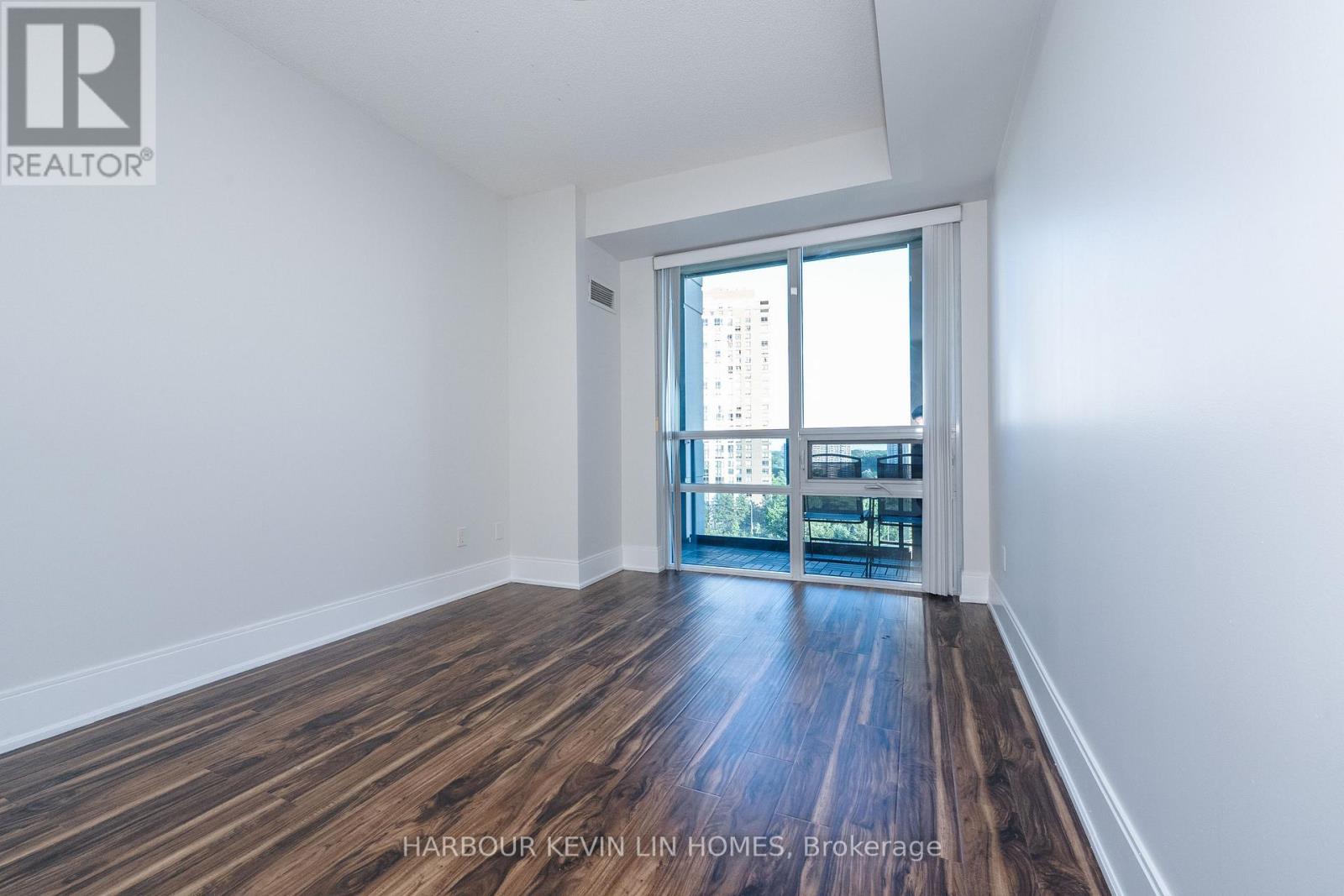 704 - 181 Wynford Drive, Toronto, Ontario  M3C 0C6 - Photo 12 - C12444211