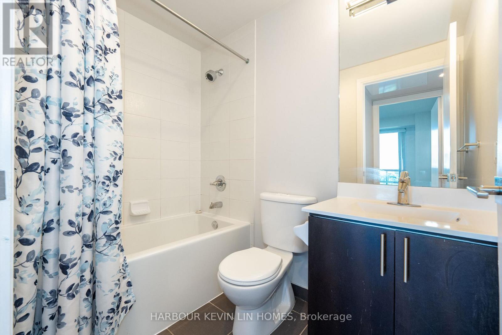 704 - 181 Wynford Drive, Toronto, Ontario  M3C 0C6 - Photo 14 - C12444211