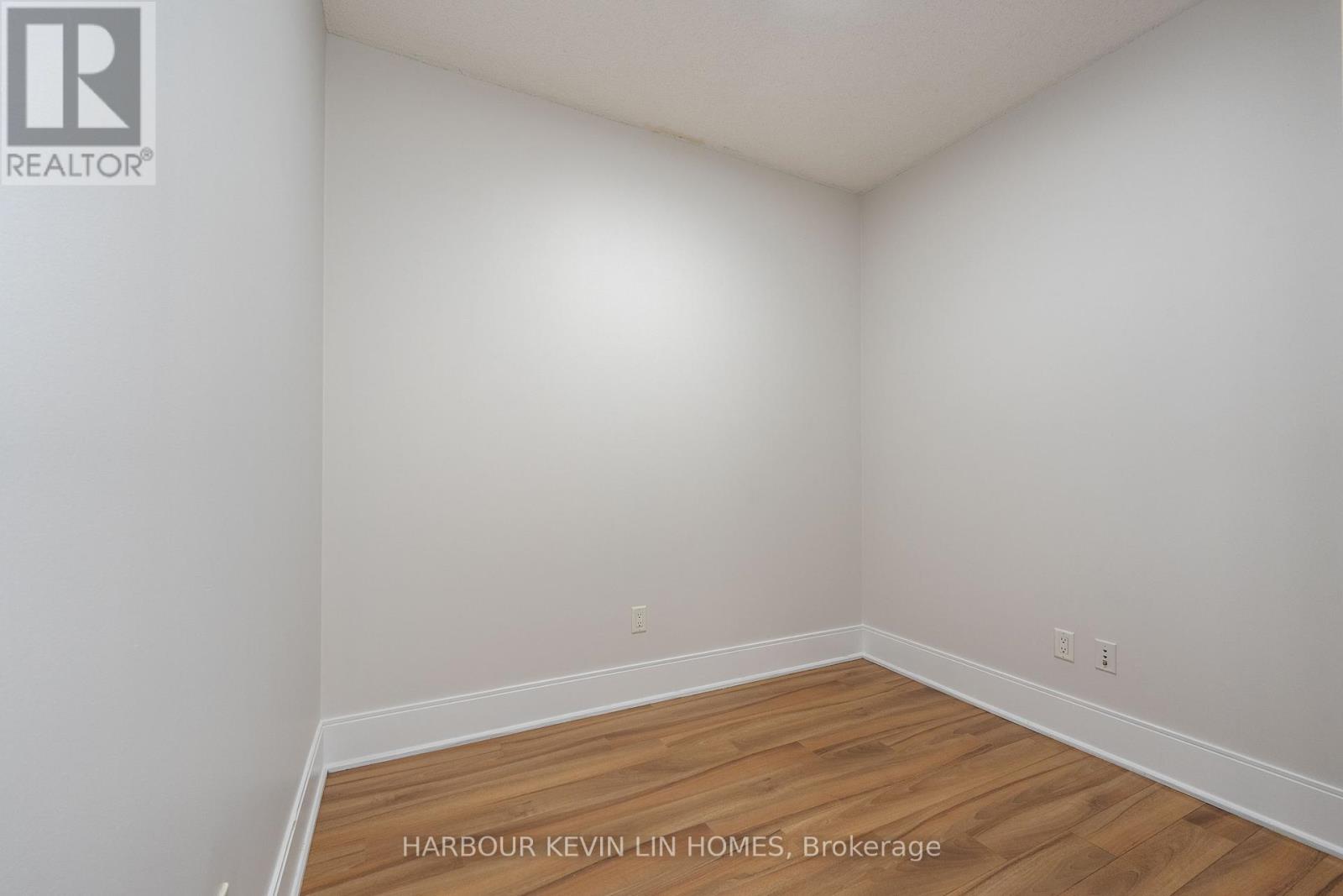 704 - 181 Wynford Drive, Toronto, Ontario  M3C 0C6 - Photo 7 - C12444211