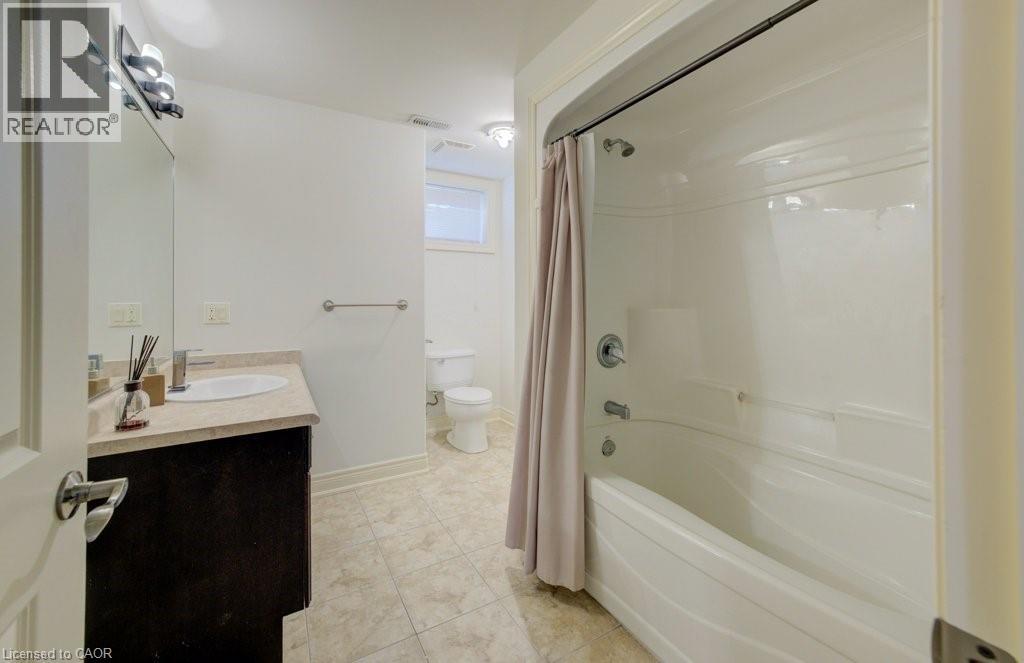 6379 Christopher Crescent, Niagara Falls, Ontario  L2H 0B3 - Photo 43 - 40775231