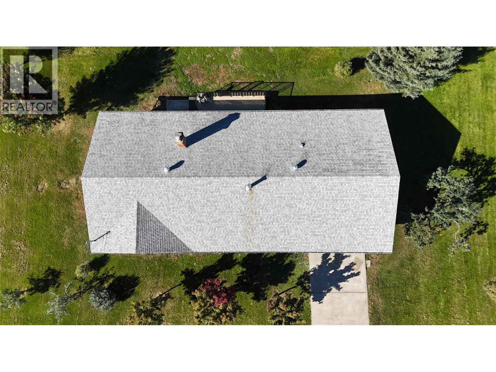 5015 Siminoff Road, Grand Forks, British Columbia  V0H 1H4 - Photo 2 - 10364942