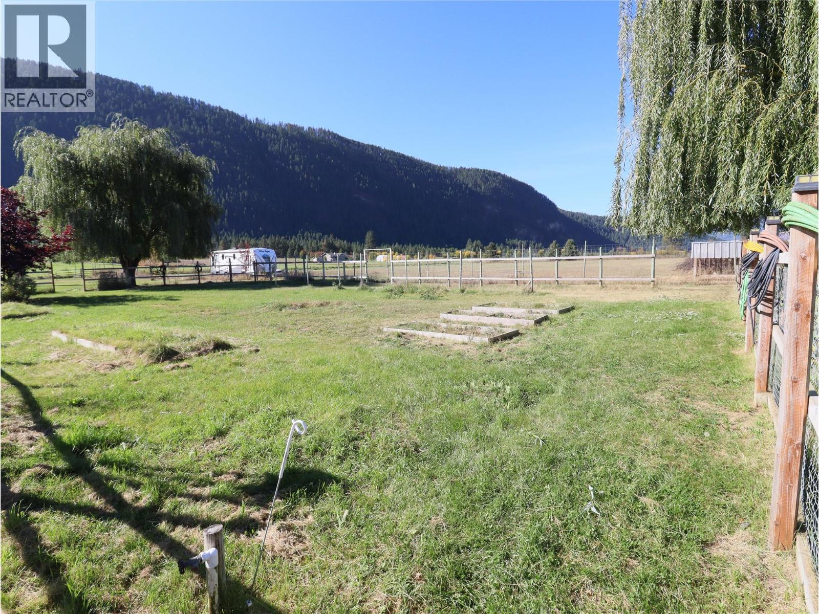 5015 Siminoff Road, Grand Forks, British Columbia  V0H 1H4 - Photo 53 - 10364942