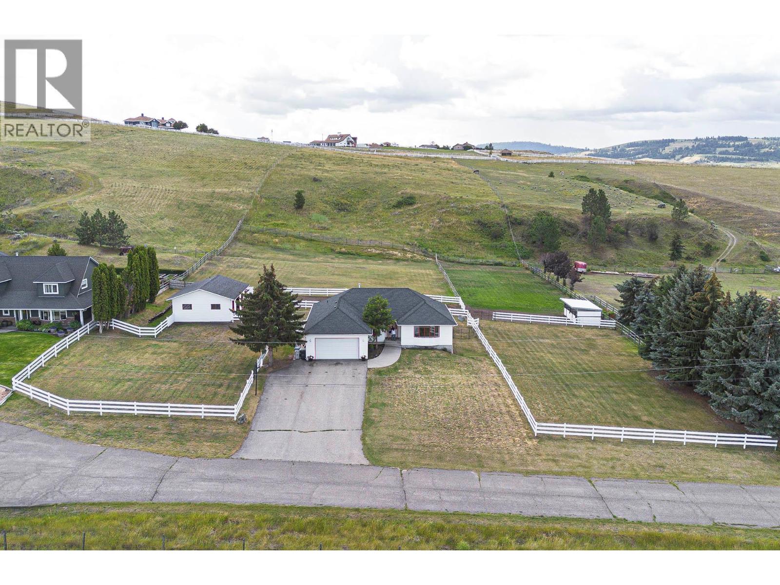 2740 Simms Place, Kamloops, British Columbia  V0E 2A0 - Photo 2 - 10364940