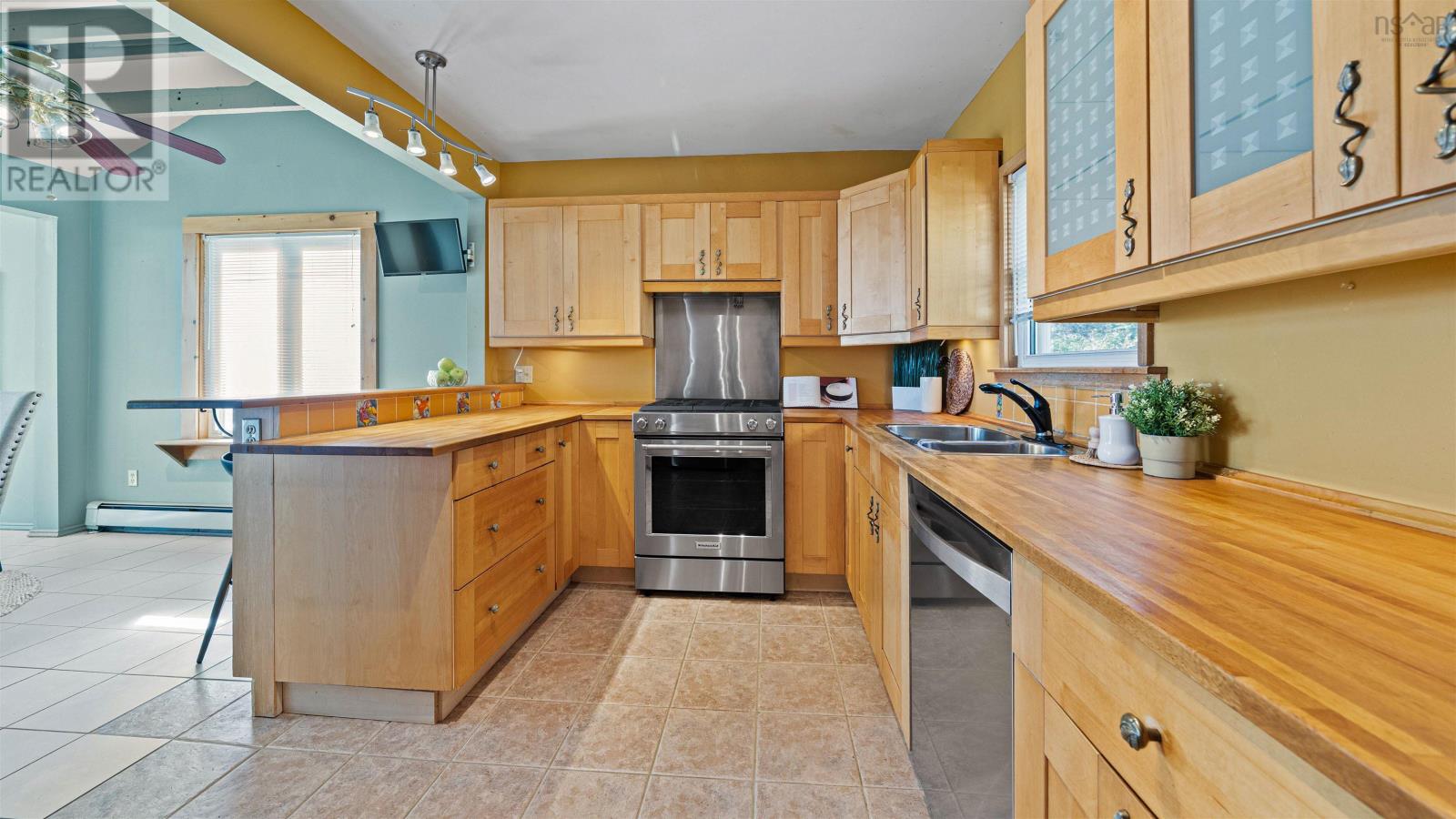 664 Ketch Harbour Road, Portuguese Cove, Nova Scotia  B3V 1K2 - Photo 18 - 202525084