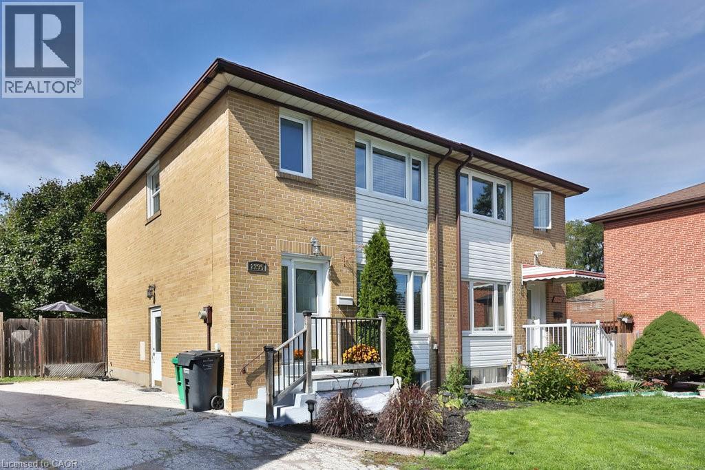 2295 Wiseman Court, Mississauga, Ontario  L5J 1P5 - Photo 3 - 40772491