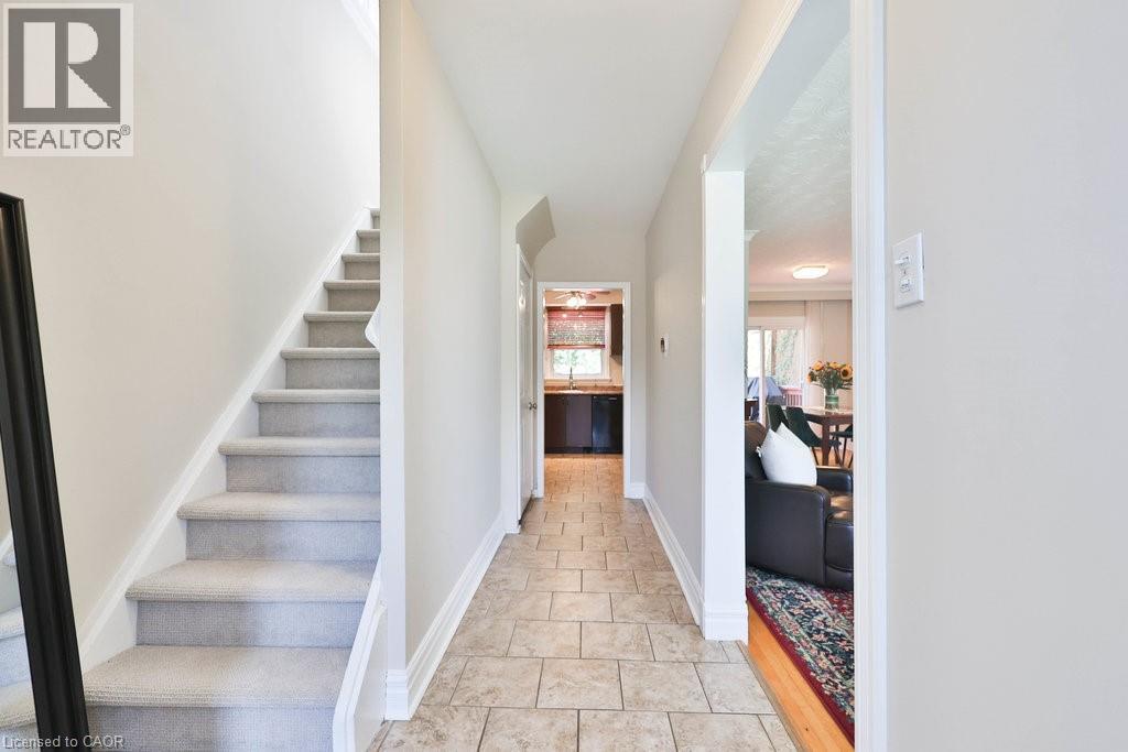 2295 Wiseman Court, Mississauga, Ontario  L5J 1P5 - Photo 6 - 40772491