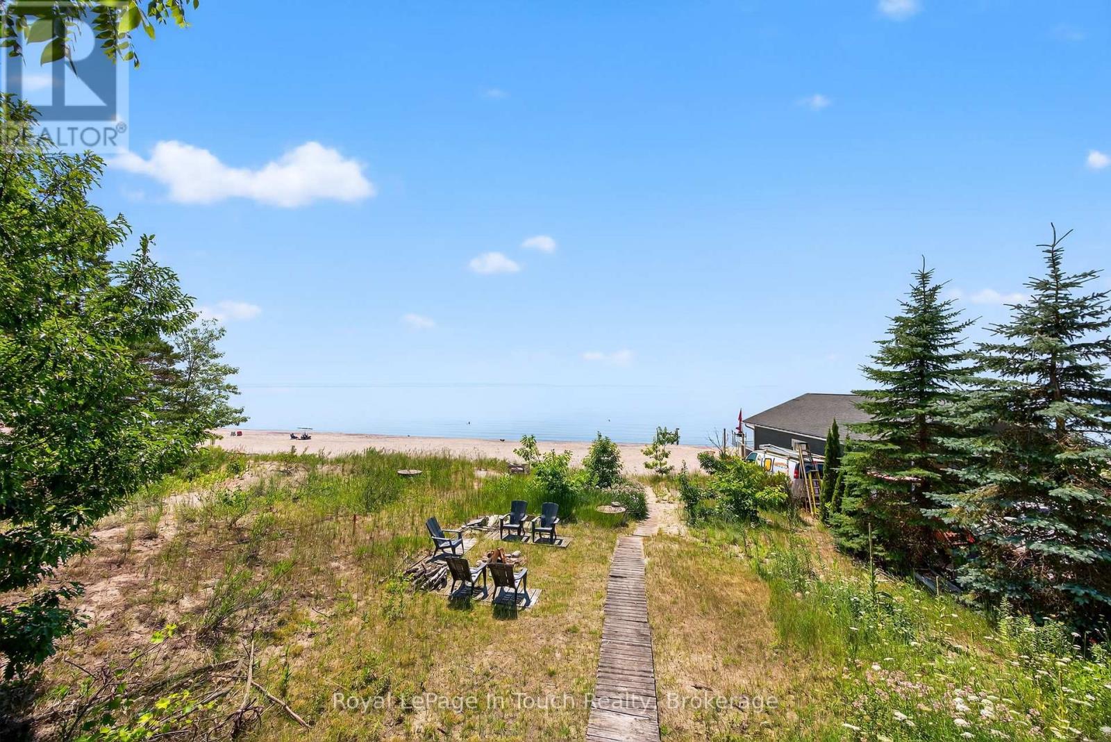 44 Tiny Beaches Road S, Tiny, Ontario  L0L 2J0 - Photo 17 - S12444342