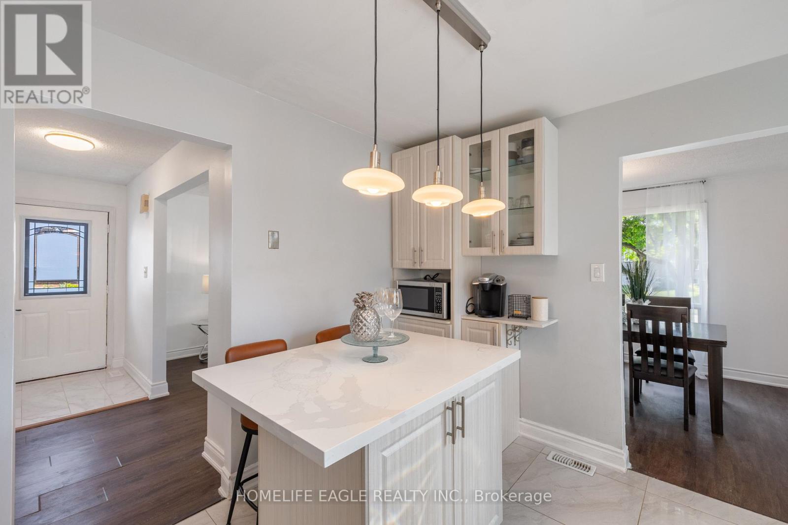 23 Maurino Court, Bradford West Gwillimbury (Bradford), Ontario  L3Z 1S6 - Photo 13 - N12444172