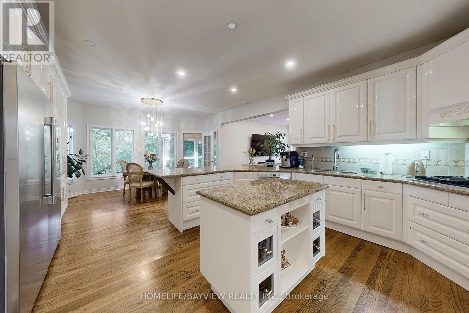 25 Willow Farm Lane, Aurora, Ontario  L4G 6K1 - Photo 18 - N12444185
