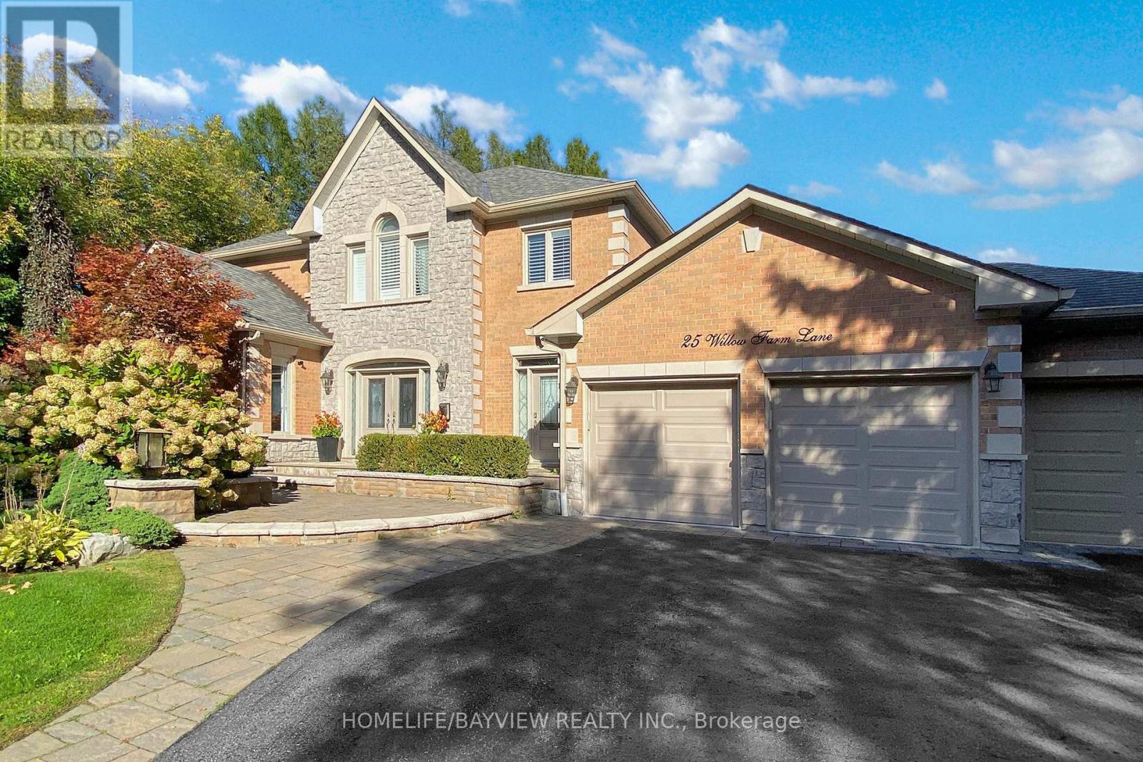 25 Willow Farm Lane, Aurora, Ontario  L4G 6K1 - Photo 3 - N12444185
