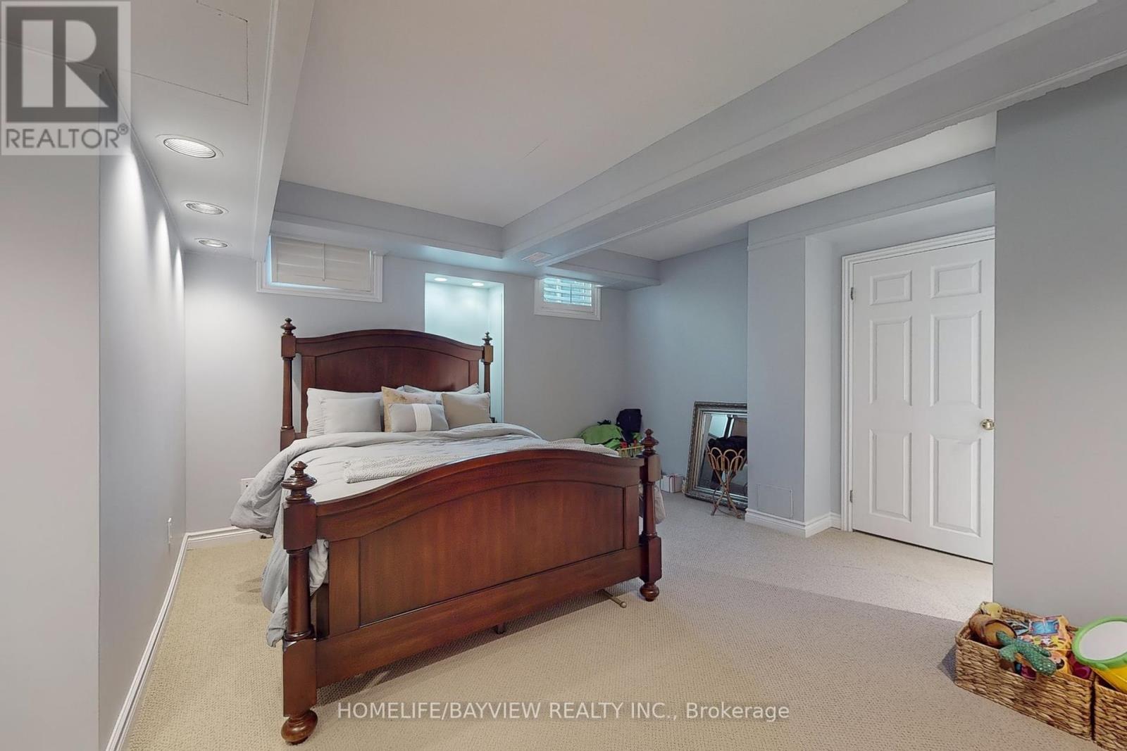 25 Willow Farm Lane, Aurora, Ontario  L4G 6K1 - Photo 39 - N12444185