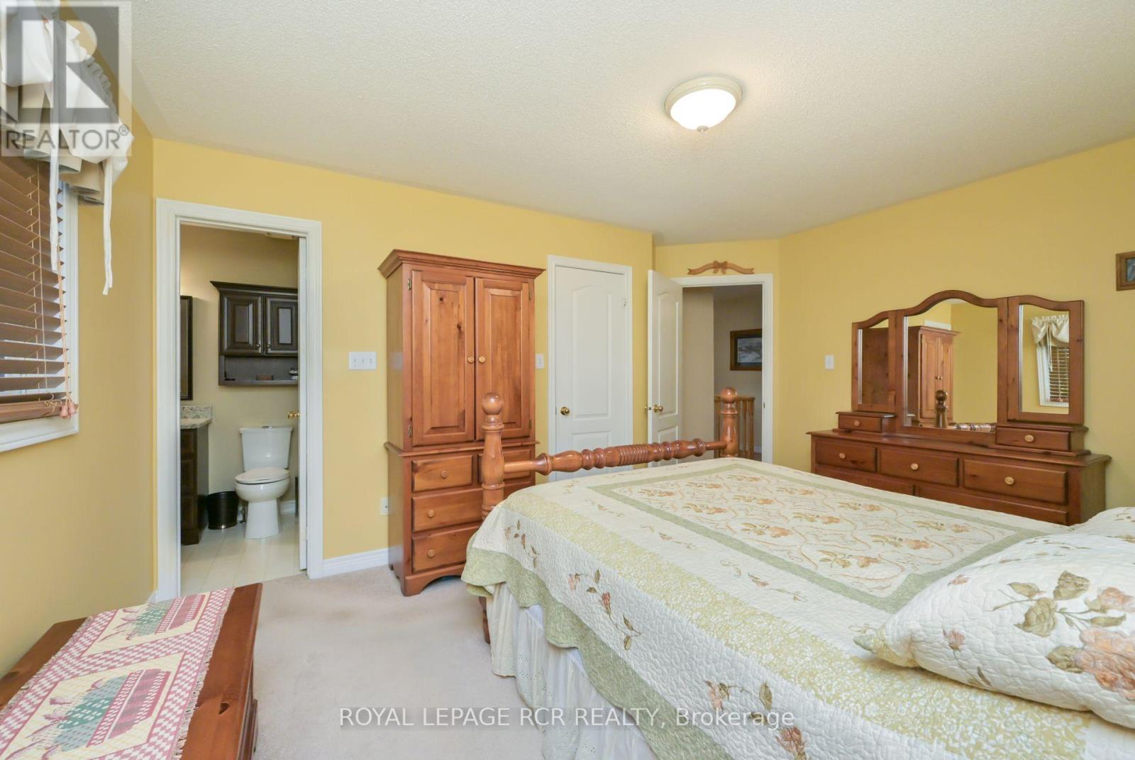 159 Bowerman Boulevard, New Tecumseth (Alliston), Ontario  L9R 1P1 - Photo 18 - N12444196