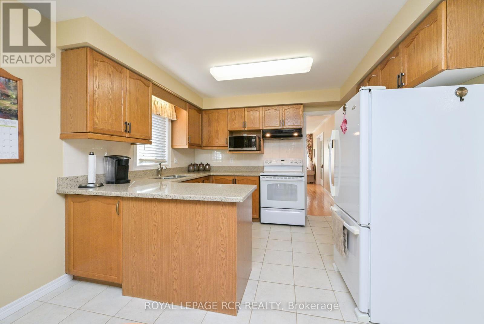 159 Bowerman Boulevard, New Tecumseth (Alliston), Ontario  L9R 1P1 - Photo 6 - N12444196