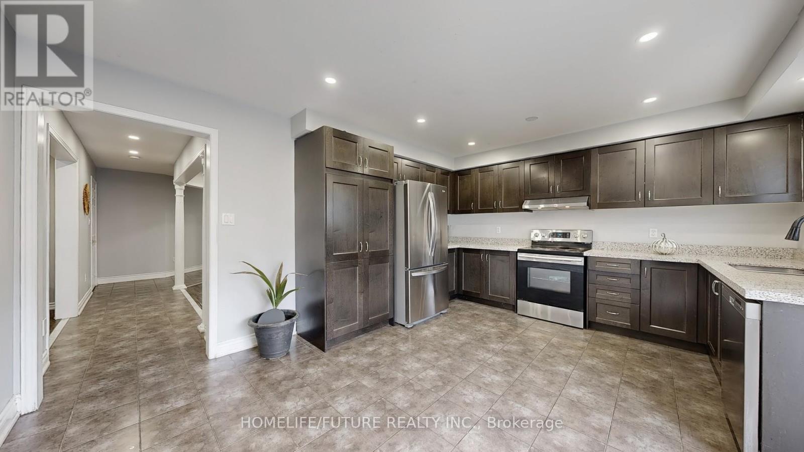 153 Jonas Millway, Whitchurch-Stouffville (Stouffville), Ontario  L4A 0M9 - Photo 14 - N12444212