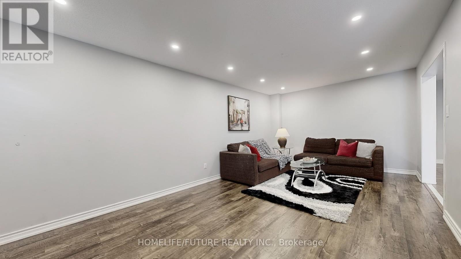 153 Jonas Millway, Whitchurch-Stouffville (Stouffville), Ontario  L4A 0M9 - Photo 9 - N12444212