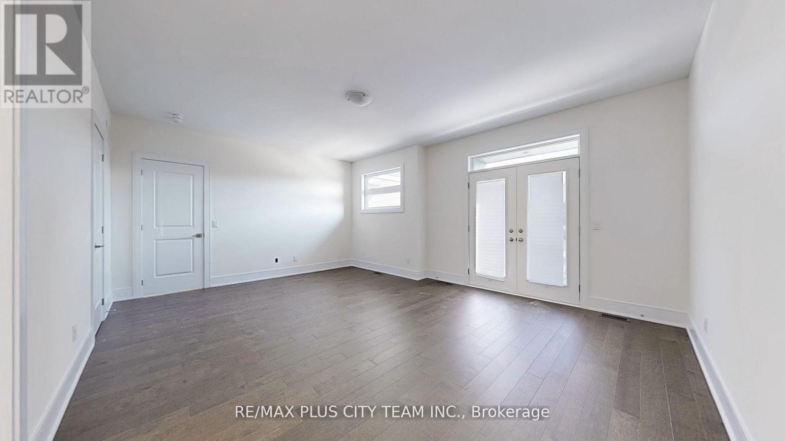 8 Saxby Farm Avenue, King, Ontario  L7B 0T1 - Photo 31 - N12444213