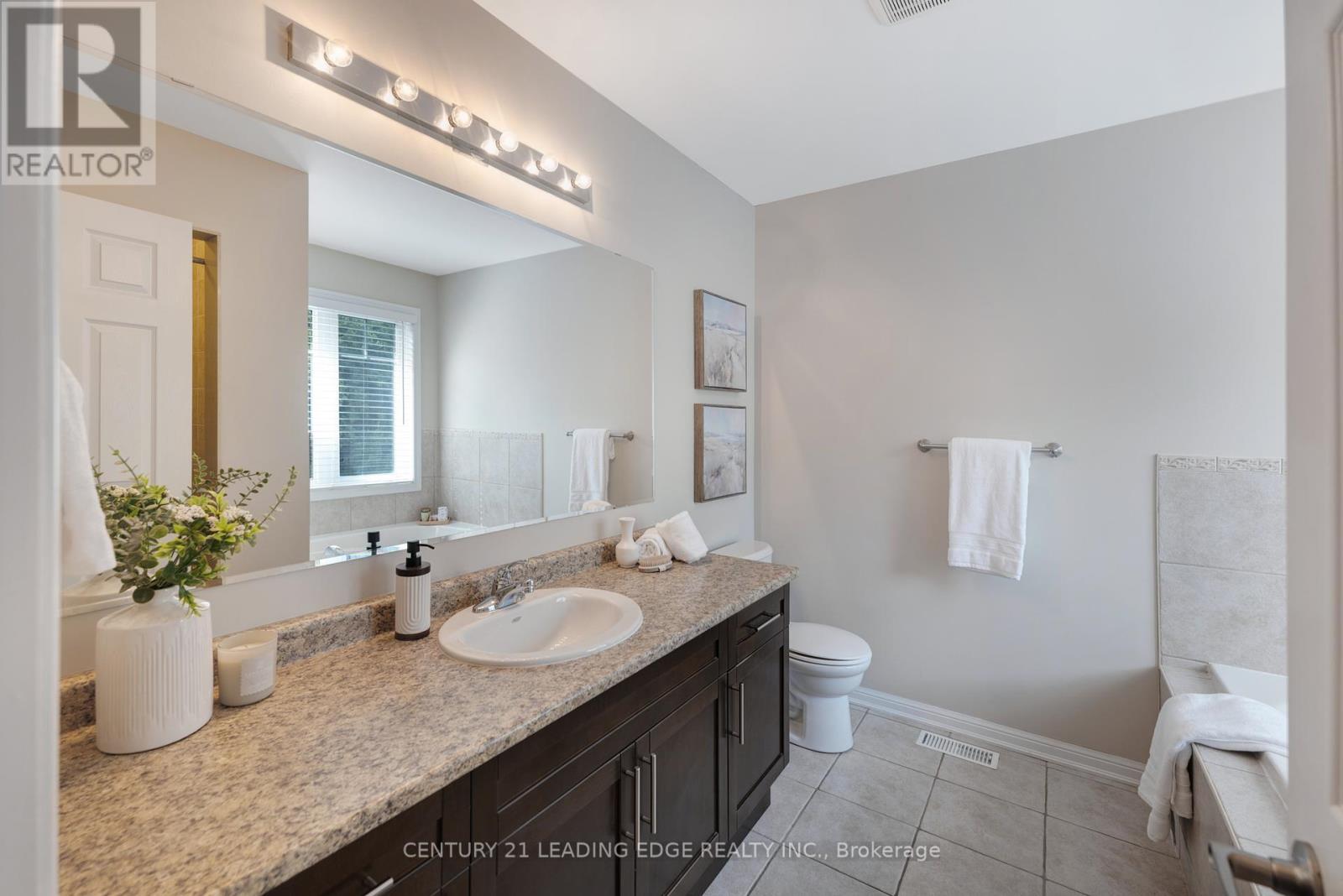 46 Elmeade Lane, Whitchurch-Stouffville (Stouffville), Ontario  L4A 0P6 - Photo 29 - N12444214