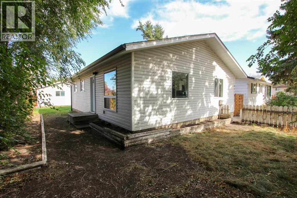 6318 Horn Street, Red Deer, Alberta  T4N 5M5 - Photo 3 - A2261795