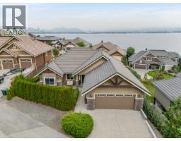 2584 Lucinde Road, west kelowna, British Columbia