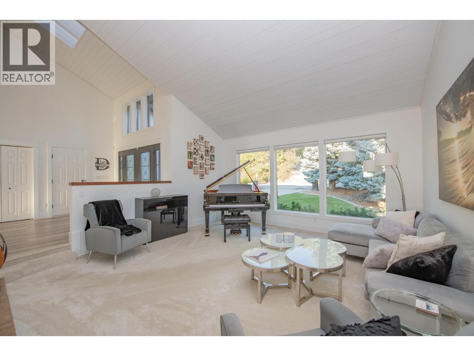 702 Cypress Drive, Coldstream, British Columbia  V1B 2X9 - Photo 11 - 10364672