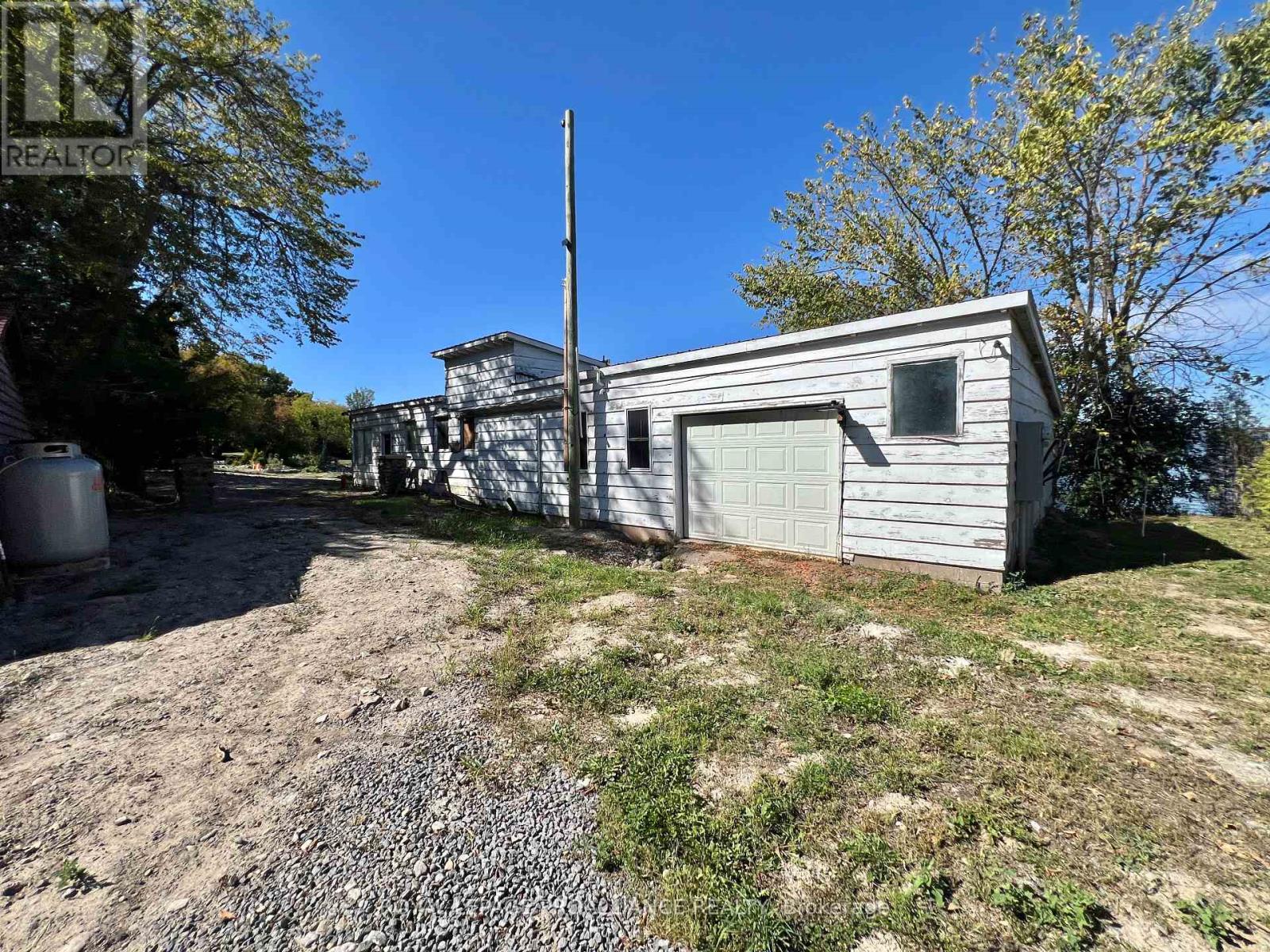 34 Owen Lane, Prince Edward County (Sophiasburg Ward), Ontario  K0K 1W0 - Photo 29 - X12444226