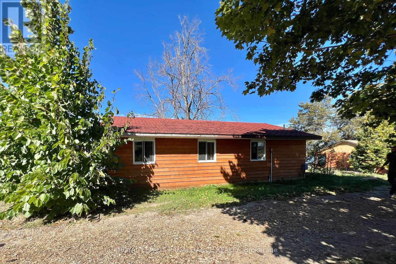 34 Owen Lane, Prince Edward County (Sophiasburg Ward), Ontario  K0K 1W0 - Photo 31 - X12444226