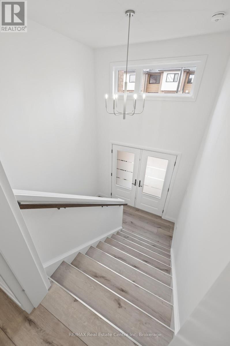 6 - 182 Bridge Crescent, Minto, Ontario  N0G 2P0 - Photo 3 - X12444225