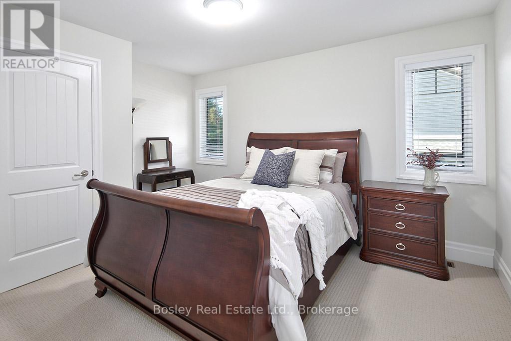 124 Landry Lane, Blue Mountains, Ontario  N0H 2P0 - Photo 37 - X12444280