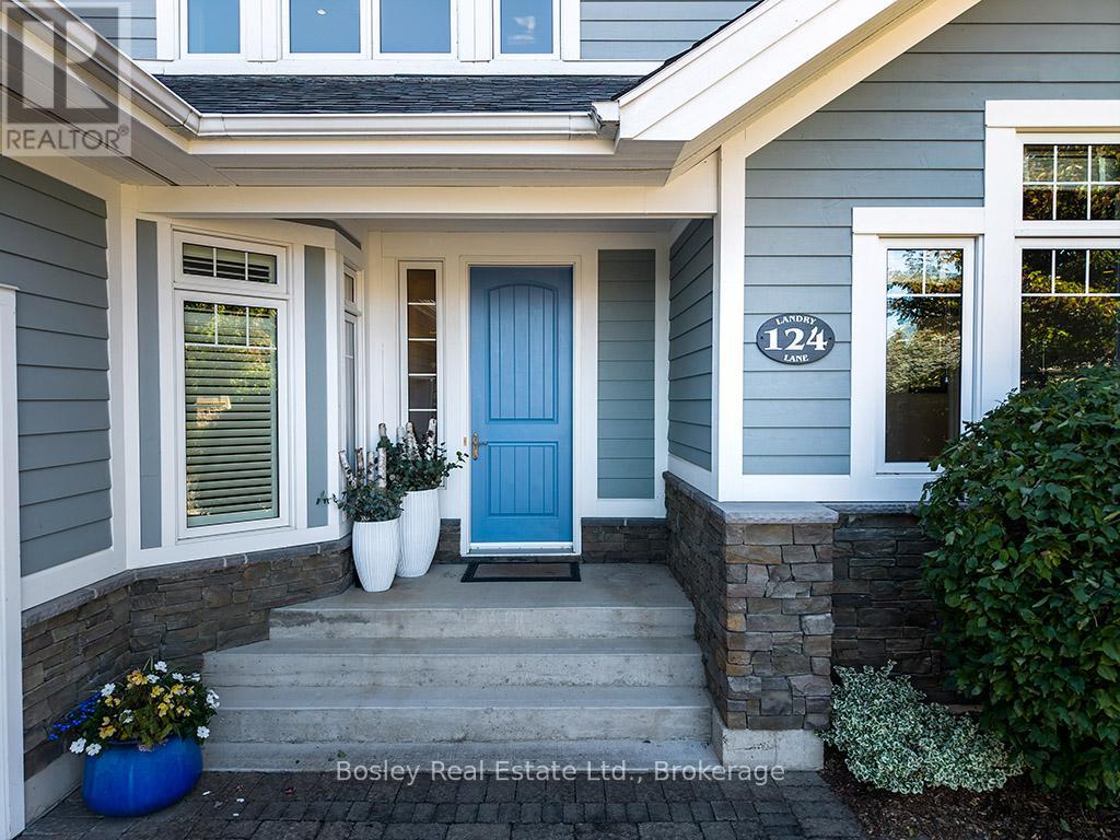 124 Landry Lane, Blue Mountains, Ontario  N0H 2P0 - Photo 4 - X12444280